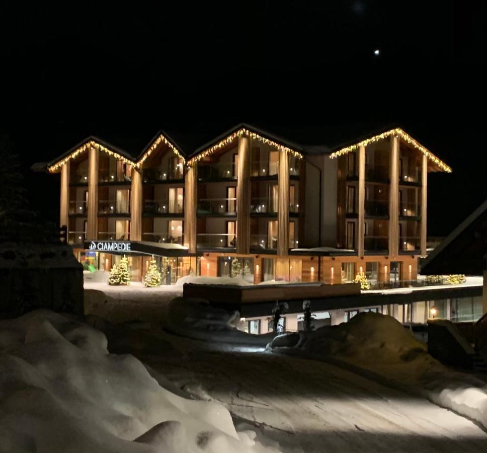 Ciampedie Luxury Alpine Spa Hotel Vigo di Fassa Exteriör bild