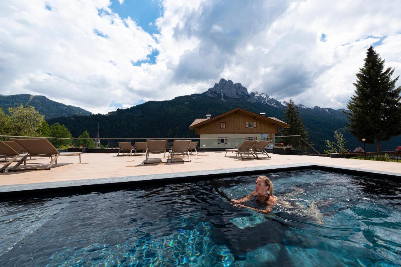 Ciampedie Luxury Alpine Spa Hotel Vigo di Fassa Exteriör bild