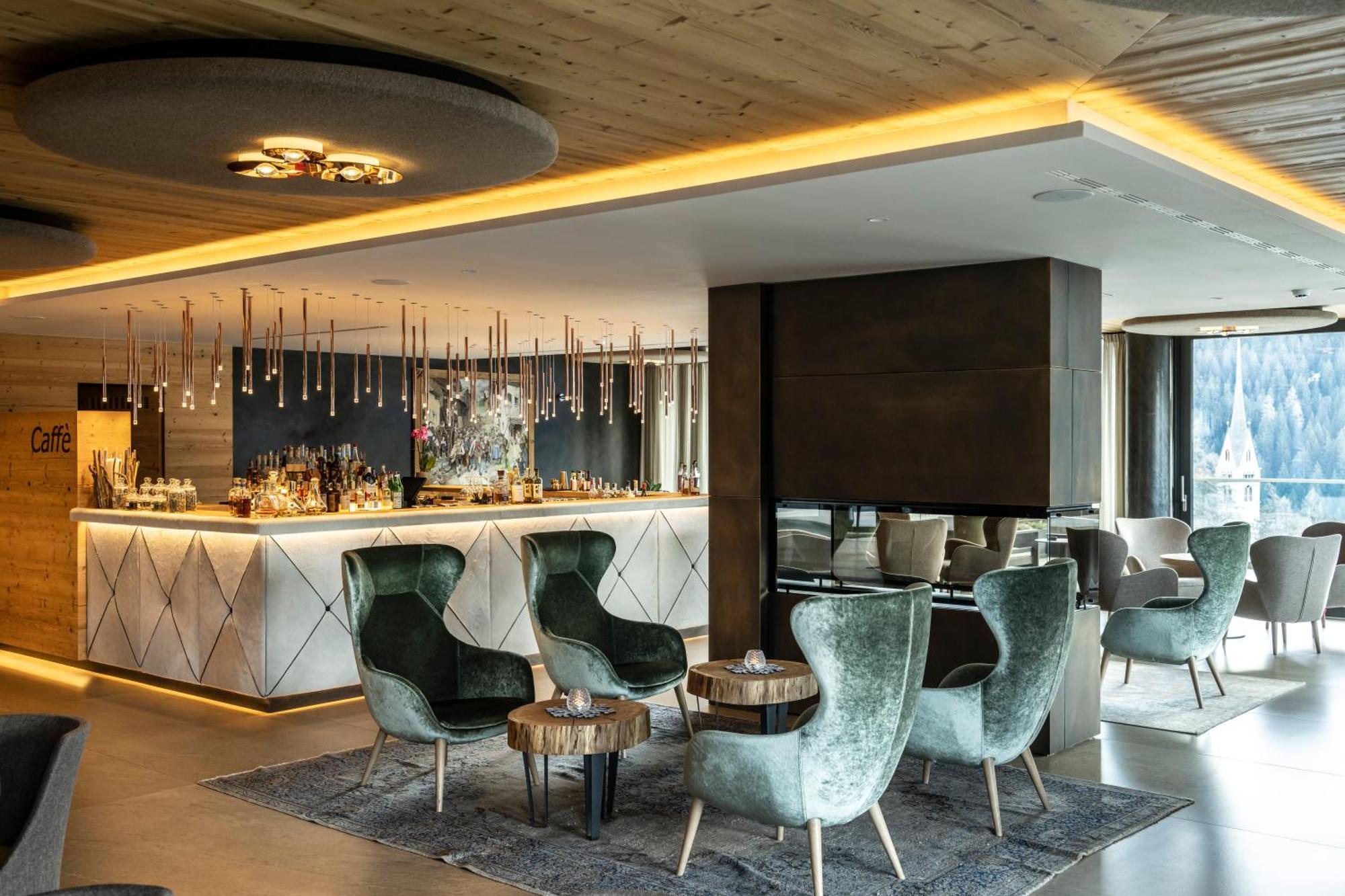 Ciampedie Luxury Alpine Spa Hotel Vigo di Fassa Exteriör bild