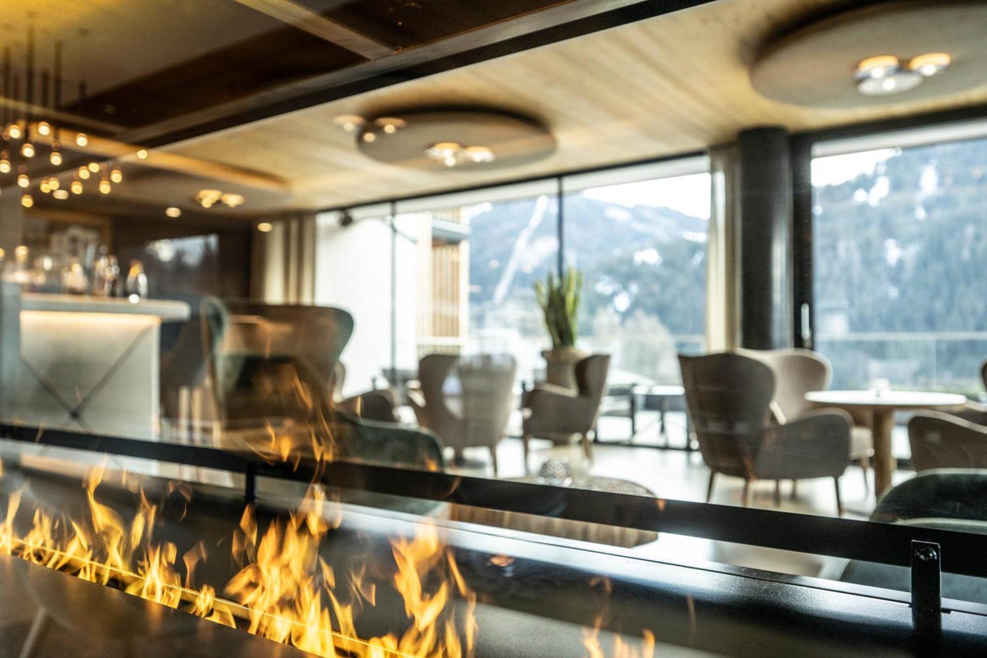 Ciampedie Luxury Alpine Spa Hotel Vigo di Fassa Exteriör bild