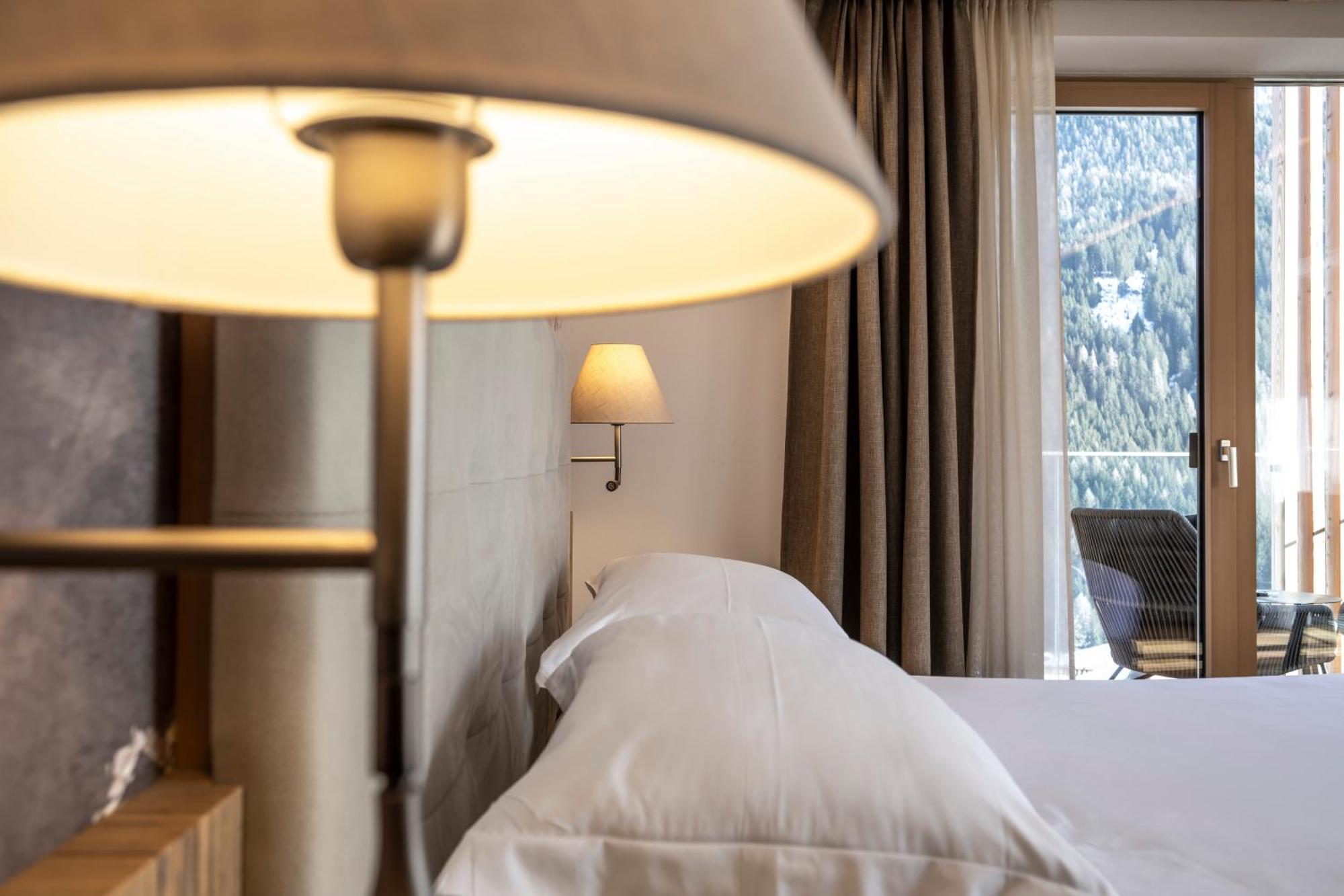 Ciampedie Luxury Alpine Spa Hotel Vigo di Fassa Exteriör bild