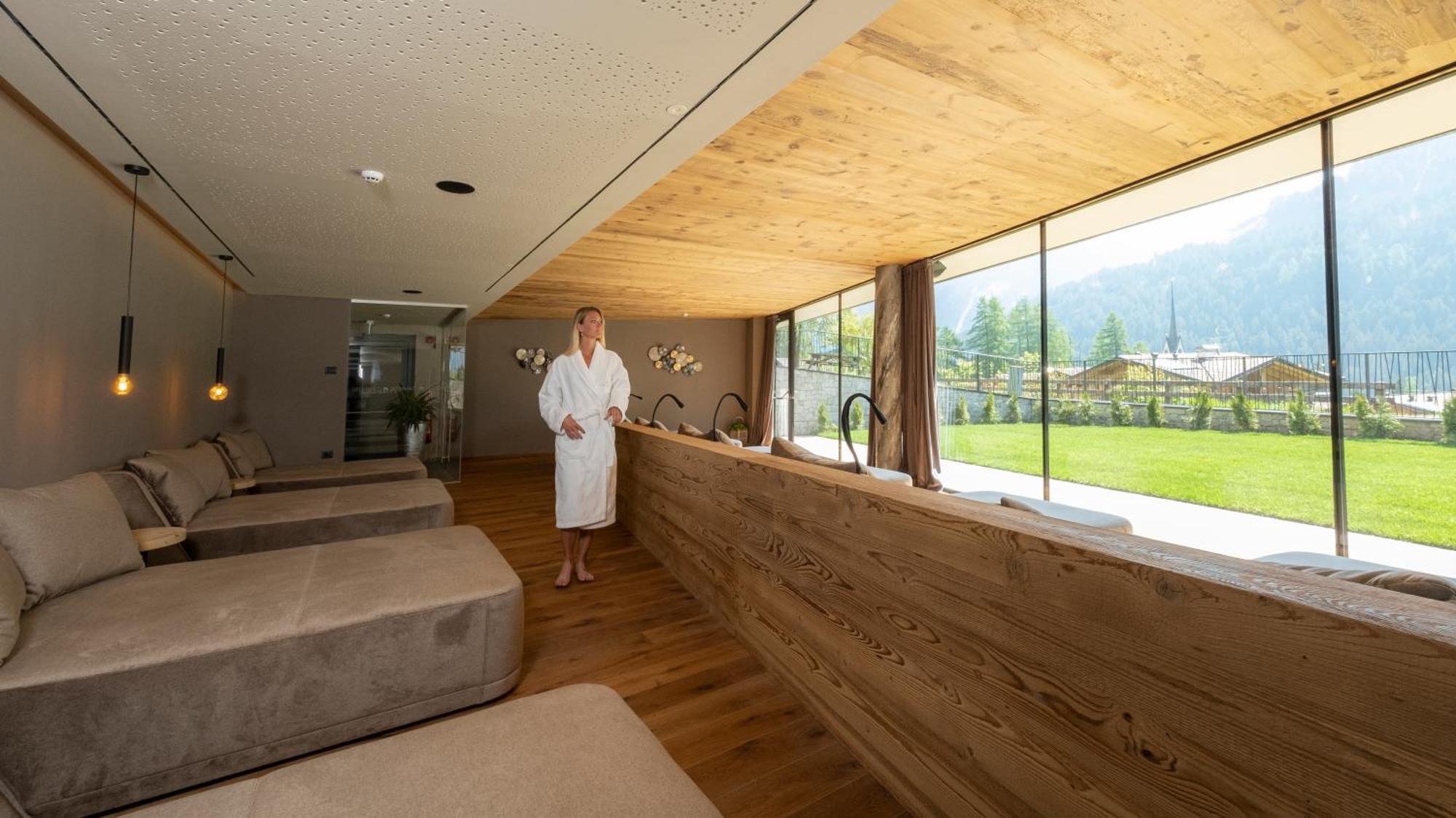 Ciampedie Luxury Alpine Spa Hotel Vigo di Fassa Exteriör bild
