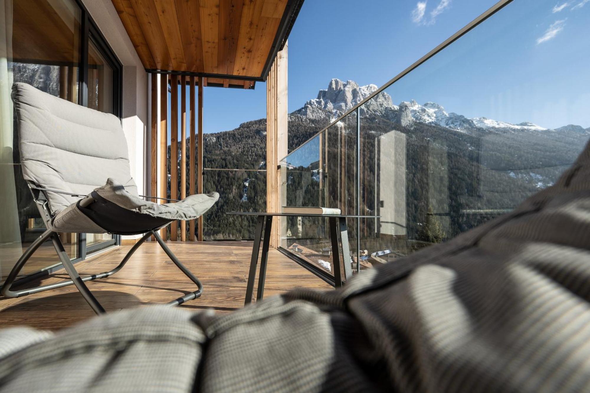 Ciampedie Luxury Alpine Spa Hotel Vigo di Fassa Exteriör bild